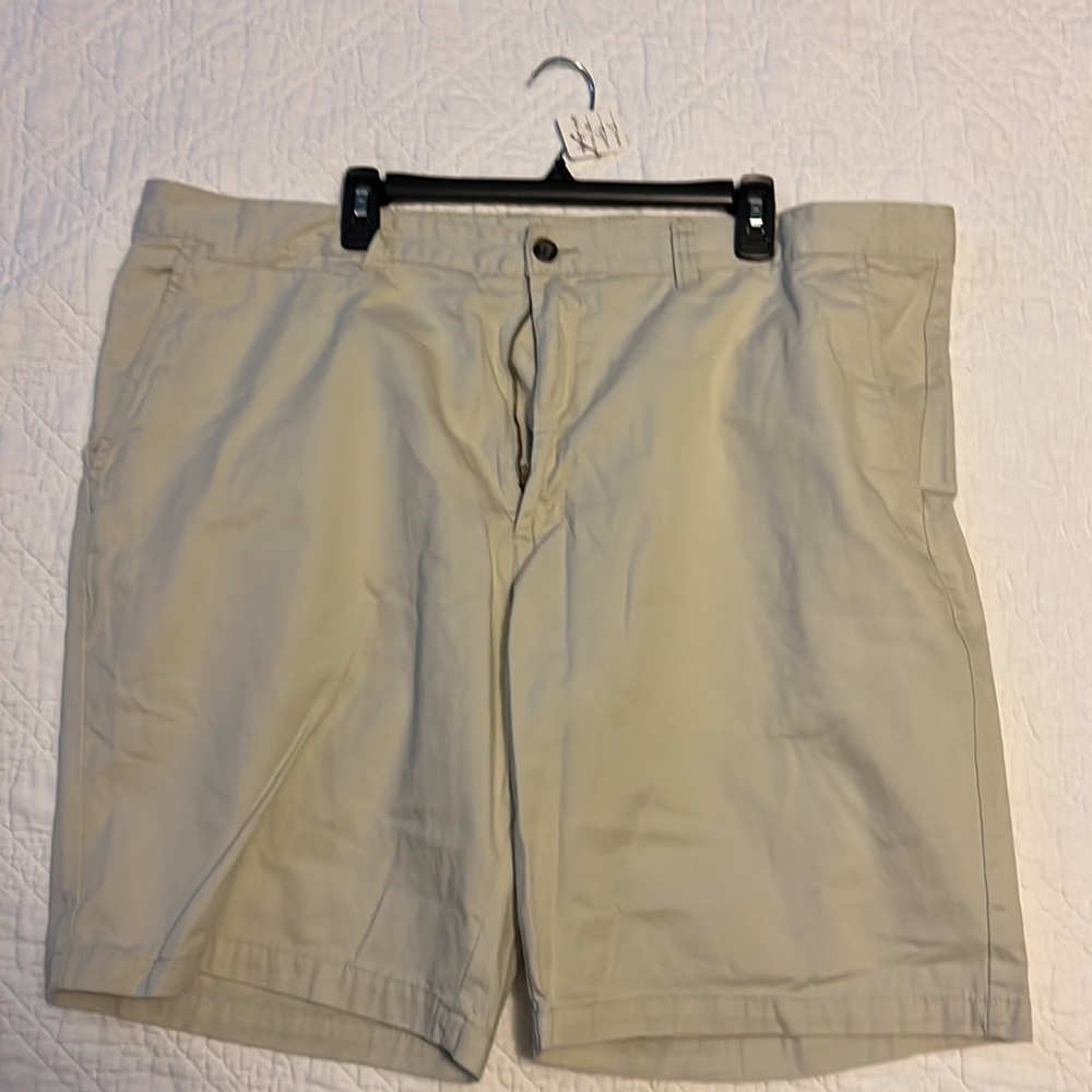 PMST109 - Merona, Men’s 46L, Cream Walking Shorts